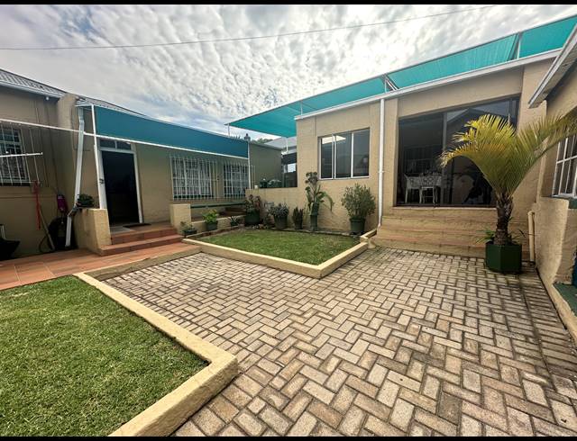 3 BEDROOM HOUSE FOR SALE IN ALBERTON NORTH